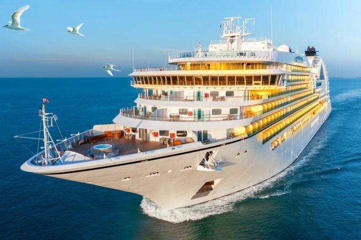 Cruise on the Arabian Sea, Mumbai